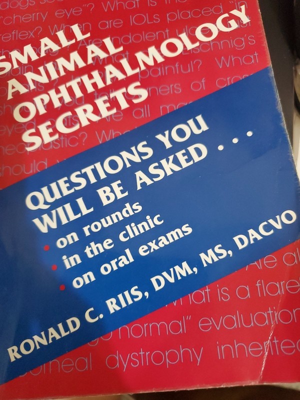 Secrets Ser.: Small Animal Ophthalmology Secrets by Ronald C. Riis (2001, Trade